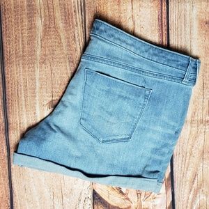 Mossimo light wash denim rolled hem shorts